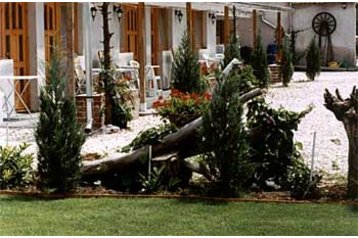 Węgry Privát Egerszalók, Zewnątrz